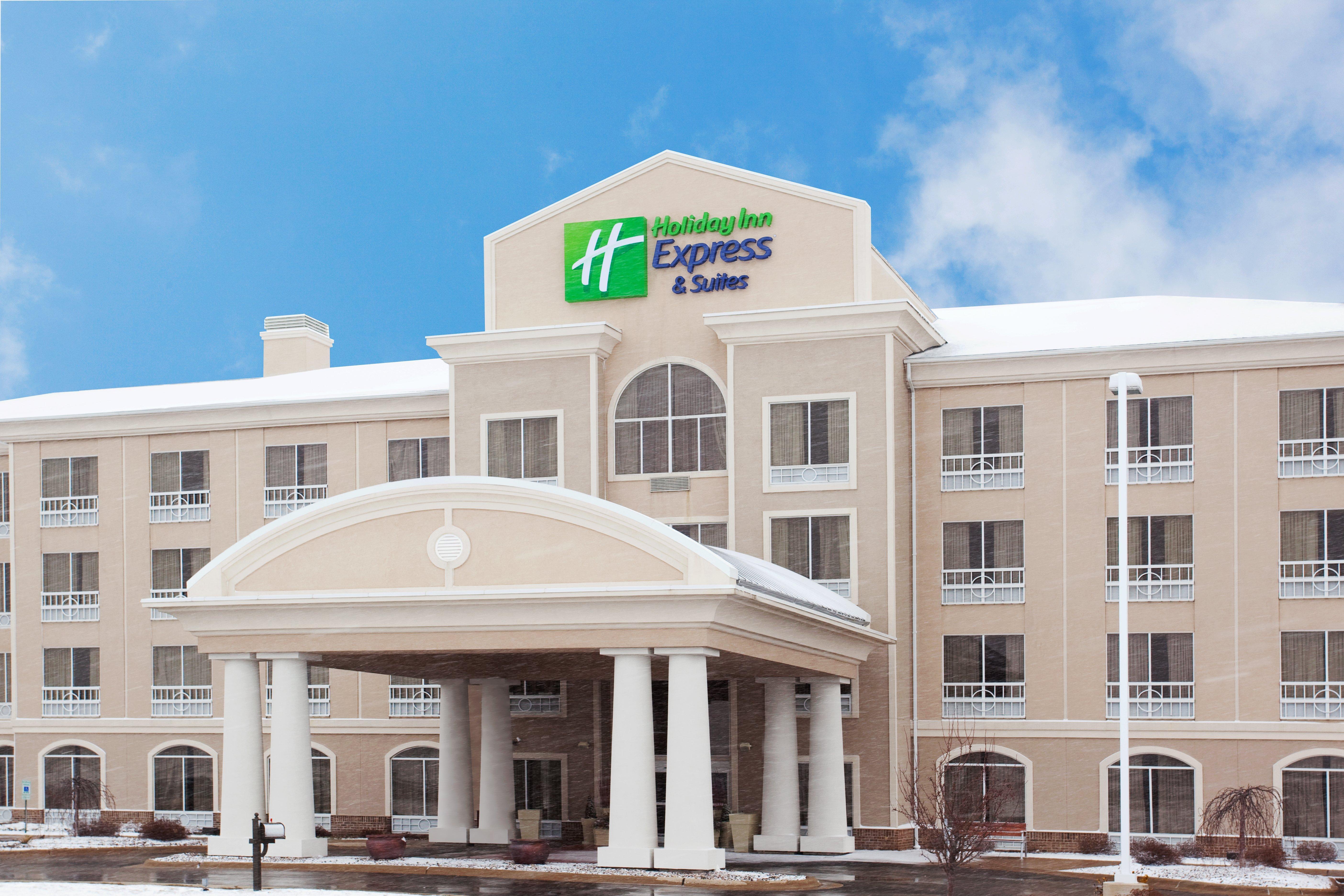 Holiday Inn Express Rockford-Loves Park, An Ihg Hotel Exterior photo